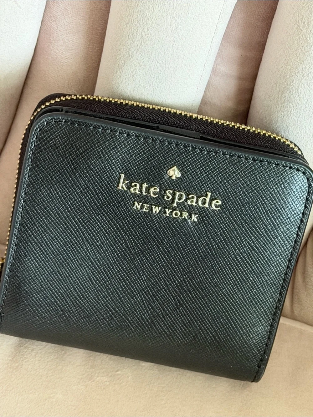 kate spade Staci Black Leather Compact Zip Wallet ✨♠️